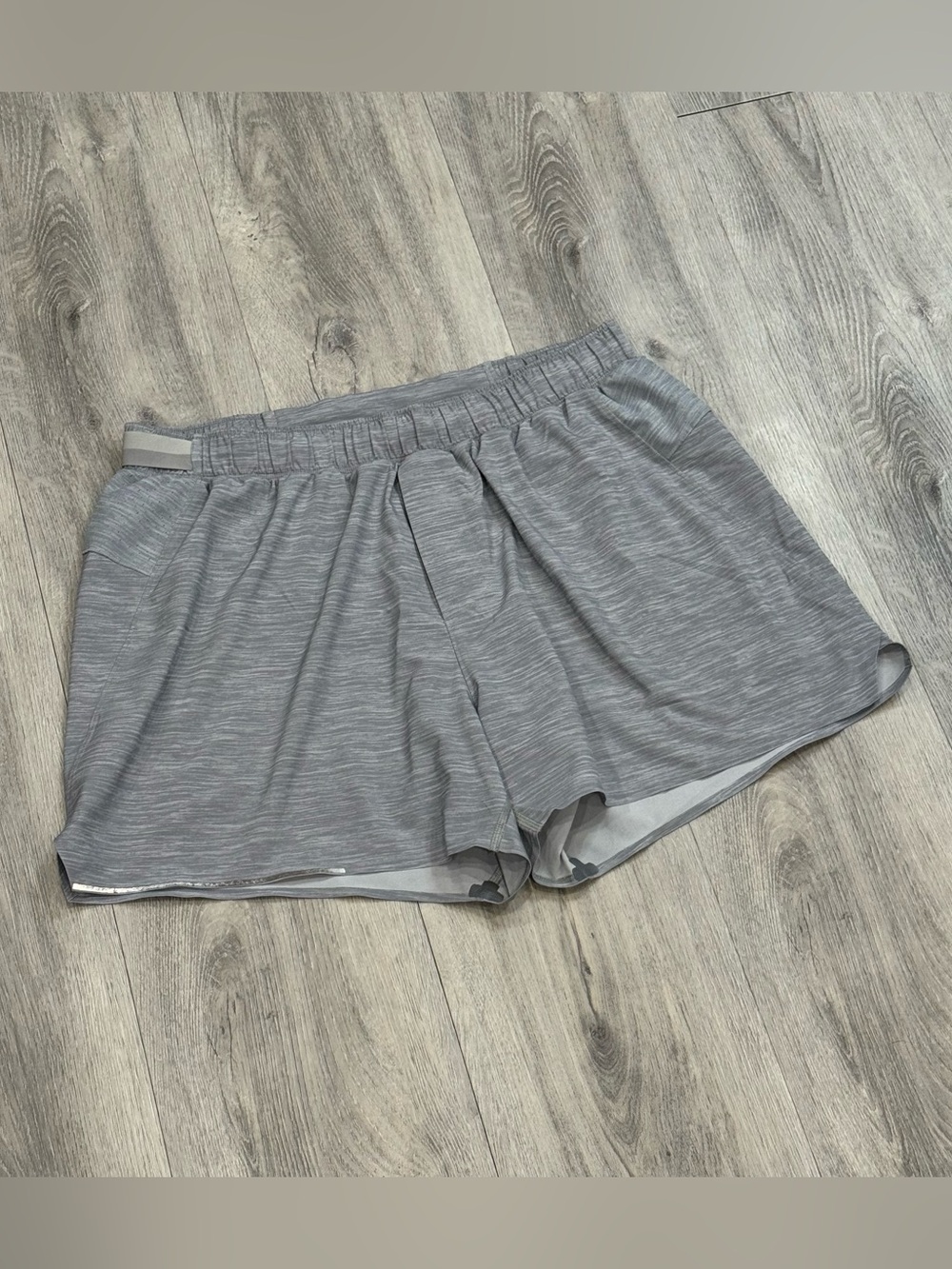 Lululemon Men’s Gray Athletic Performance Workout Running Shorts